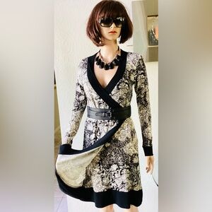 NICOWA Black and White V-Neck Wrap Midi Dress S